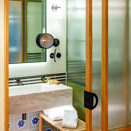 Artcore Hotel 4*